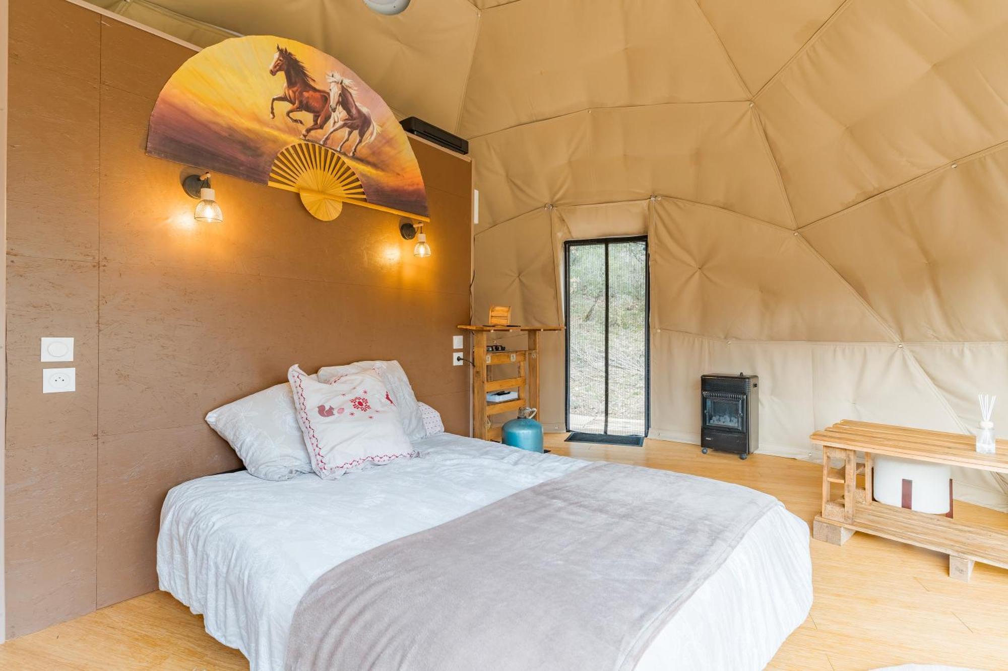 La Cabane Aux Chevaux Varages Экстерьер фото